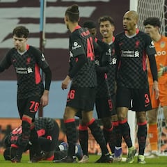 Mané abusa de un Aston Villa sin jugadores del primer equipo