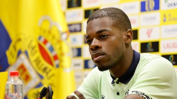 Frenético cierre de mercado para Cédric: inscripción a última hora y cesión al filial del Barça