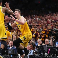 ¡Hay final! Villanova y Michigan ganan ante 68.000 personas