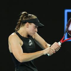 Rybakina vuelve al partido por el título de un Slam