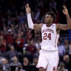 Genial Hield, Brown fracasa y el hijo de Payton se marcha