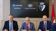 Luis Sabalza, junto a los directores de Toyota y Lexus.