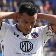 Esteban Paredes deja abierta la opción de alargar su carrera