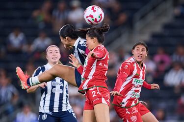 Rayadas golea sin piedad a Necaxa