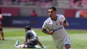 Futbol, Deportes La Serena vs Universidad de Chile
Vigesima septima fecha, campeonato Planvital 2022
El jugador de Universidad de Chile Yonatan Andia, celebra el gol, durante el partido de primera division realizado en el estadio La Portada de La Serena, Chile.
09/10/2022
Hernan Contreras/Photosport

Football, Sports La Serena vs University of Chile
Twenty-seventh date, Planvital 2022 championship
The player from Universidad de Chile Yonatan Andia, celebrates the goal, during the first division match held at the La Portada stadium in La Serena, Chile.
09/10/2022
Hernan Contreras/Photosport
