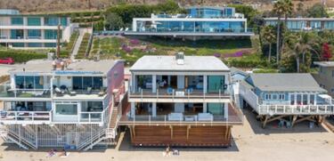 Matthew Perry pone a la venta su lujosa casa en Malib por 13 millones
