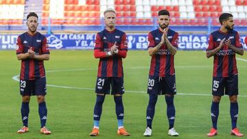 Jugadores del Extremadura antes de un partido.