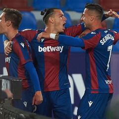 Paco López recoge los Frutos