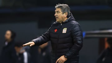 Otro DT se va en el fútbol chileno: estuvo dos meses y partió sin lograr un triunfo