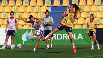 Guijarro y Torrod&aacute;, durante el entrenamiento de ayer.