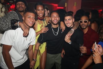 Kylian Mbappé, Cindy Bruna, Neymar y Marco Verratti.