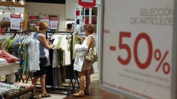 Hasta un 50% de descuento en firmas que han comenzado ya las rebajas de verano.