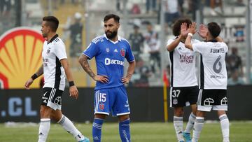 Futbol, Colo Colo vs Universidad de Chile.
Fecha 5, campeonato Nacional 2022.
Los jugadores de Universidad de Chile se lamentan luego de perder contra Colo Colo el partido de primera division realizado en el estadio Monumental.
Santiago, Chile.
06/03/2022
Marcelo Hernandez/Photosport
Football, Colo Colo vs Universidad de Chile.
5th date, 2022 National Championship.
Universidad de Chile’s players react after losing against Colo Colo for first division match at Santa Laura stadium.
Santiago, Chile.
06/03/2022
Marcelo Hernandez/Photosport