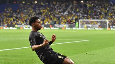 Brazil's forward Rodrygo celebrates after scoring his team's second goal during the international friendly football match between Brazil and Guinea at the RCDE Stadium in Cornella de Llobregat near Barcelona on June 17, 2023. (Photo by Pau BARRENA / AFP)