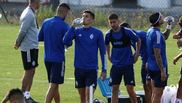 Sesi&oacute;n de entrenamiento de la SD Ponferradina en el campo anexo de El Toralin en Ponferrada foto Luis de la Mata