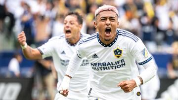 Julián Araujo espera resolución de FIFA para fichar por el Barcelona