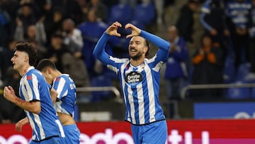 Pablo Mart¨ªnez celebrando su gol al N¨¤stic.