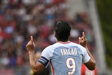 En imágenes Falcao y sus tres goles ante Dijon en Ligue 1