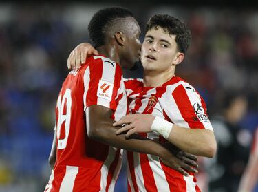 Queipo sólo sabe marcar goles valiosos. Este curso lleva dos y ambos sirvieron para que el Sporting se llevara dos victorias en los últimos minutos. Ante el Tenerife hizo el gol de la victoria en el 85' y le sirve para coronarse como el protagonista de la jornada.