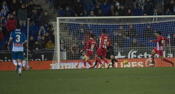 1-0. Sergio García marcó el primer gol.