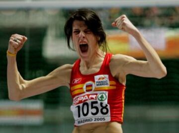 En 2005 ganó la medalla de plata en los Campeonatos de Europa indoor celebrados en Madrid, donde saltó 1,99 m y solo fue batida por la rusa Anna Chícherova.