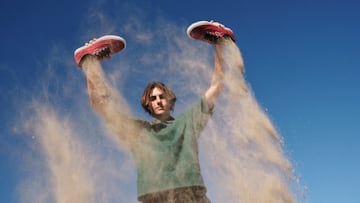 Curren Caples con sus zapatillas Vans CURREN