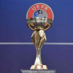 La UEFA restructura el grupo de España tras la expulsión de Rusia