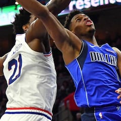 El rugir de Doncic coloca a Dennis Smith en el mercado