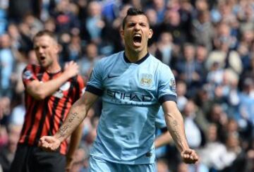 4. Sergio Agüero paga cada euro con goles en Manchester City. Gana al año 21.2 millones de euros.