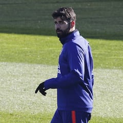 Diego Costa da el susto en el entrenamiento del Atleti