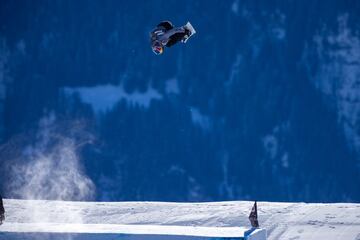 La reina del Big Air de snowboard. 