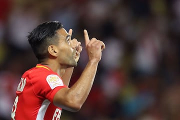 Falcao, goleador de la Ligue 1 con 7 goles en 4 partidos