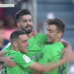 El Almería se impone en Los Pajaritos y coge aire en la tabla