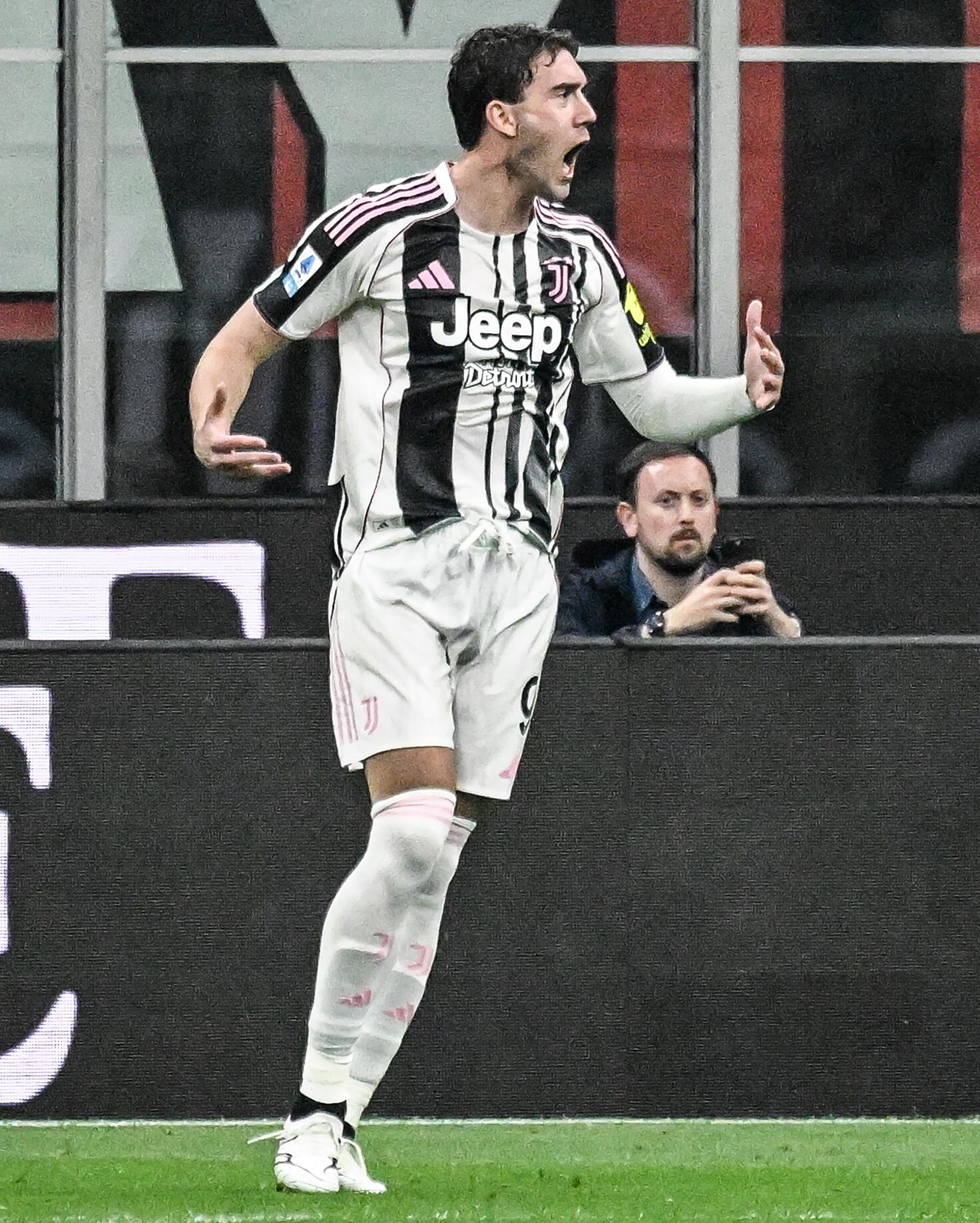 Juventus y Hellas Verona empatan 1-1 en un partido de alta tensión en la Serie A