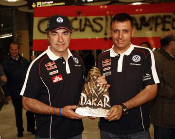 2010. Carlos Sainz y Lucas Cruz ganan la 31ª edición del Dakar, segunda vez consecutiva en América del Sur, disputada en Chile y Argentina con el Volkswagen Race Touareg II.