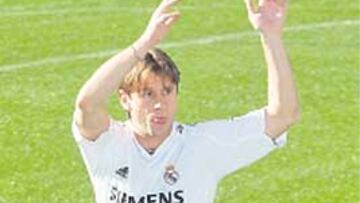 <b>DIFERENTE FIGURA. </b>En esta imágenes se nota el aumento de peso del jugador en los últimos meses.