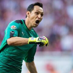 Rodolfo Cota, el 'hombre de hierro' de las Chivas