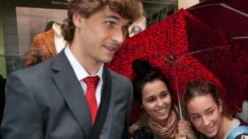 Llorente, con el nuevo traje.
