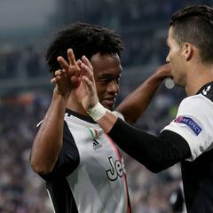 Cuadrado recibe elogios tras su juego en Champions League