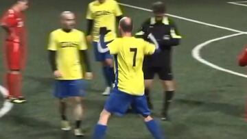 Cr車nica La Familia 每 EIU University (3-8). Liga de las Picas - Liga As