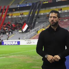 Benjamín Mora, igual que Paunovic, ya habló con otros técnicos previo al Clásico Tapatío