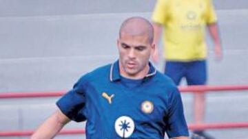 Adrián Hernández, Pollo