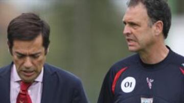 García Macua junto a Caparrós durante un entrenamiento