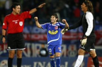 DEBUT: Pepe hizo su estreno con el primer equipo de la U el 23 de febrero de 2003, ante Puerto Montt en el 1-1 jugado en Chinquihue. 