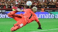 Keylor se hace gigante