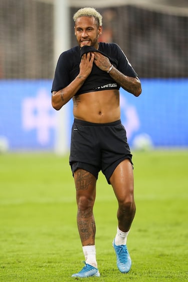 Otra de las grandes polémicas del mercado. El brasileño ha tenido gestos feos con el PSG y a lo largo del verano no se ha hablado más que de su posible regreso al Barcelona. A pesar que de se encuentra con el equipo en China preparando la final de la Supercopa de Francia, su intención sería la de salir del cuadro francés. El equipo catalán sigue siendo el principal destino del crack brasileño, que sigue poniéndose a punto tras la lesión que lo dejó por fuera de la Copa América. 