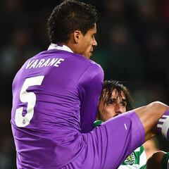 Varane a doubt for Gijón game with mystery injury