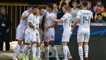 19 October 2021, Belgium, Bruges: Manchester City players celebrate scoring their side's first goal with team mates during the UEFA Champions League Group A soccer match between Club Brugge KV and Manchester City FC at Jan Breydel Stadium. Photo