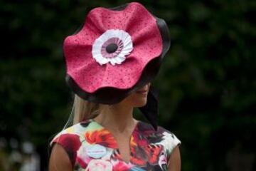 Sombreros imposibles y mucho glamour en Ascot