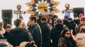 Corona celebra sus 100 años en la nieve con una experiencia inolvidable